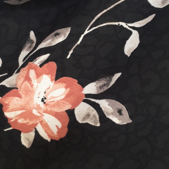 TORRID Cool Comfy Summer Lightweight Georgette Sleeveless Floral Long Line Tunic - Picture 11 of 16